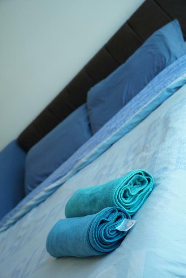 2 Carpark Gep 5 Star Hotel Bed & Sofa Studio Seri Kembangan Exterior foto