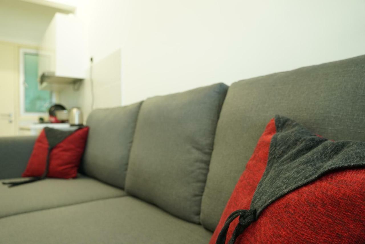 2 Carpark Gep 5 Star Hotel Bed & Sofa Studio Seri Kembangan Exterior foto